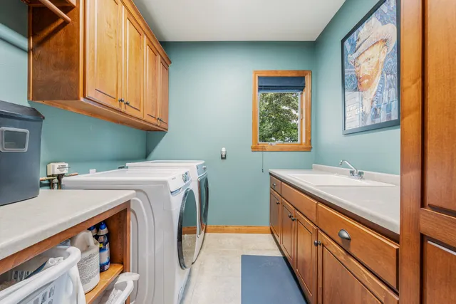 $649,900 | 1606 South Carver Lane, Appleton, WI 54914