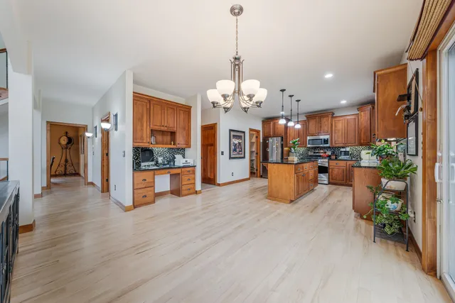 $649,900 | 1606 South Carver Lane, Appleton, WI 54914