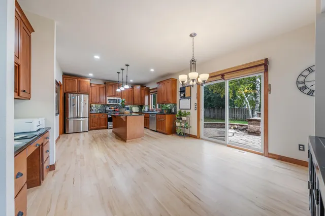 $649,900 | 1606 South Carver Lane, Appleton, WI 54914