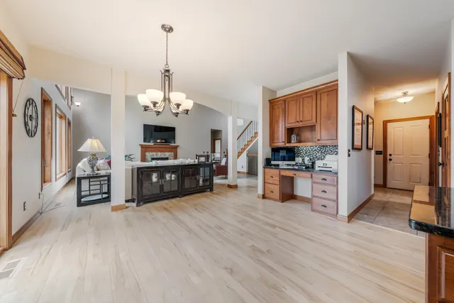 $649,900 | 1606 South Carver Lane, Appleton, WI 54914