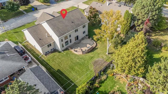 $649,900 | 1606 South Carver Lane, Appleton, WI 54914