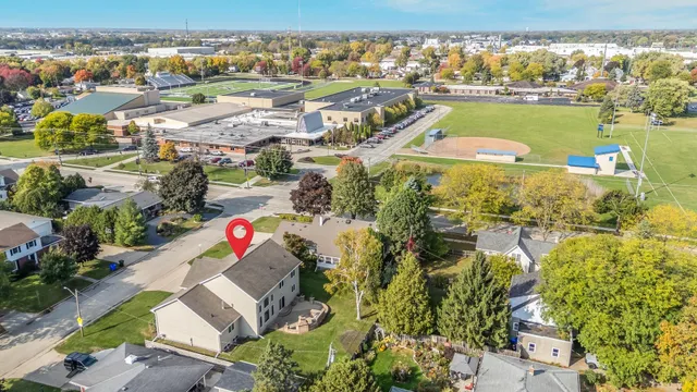 $649,900 | 1606 South Carver Lane, Appleton, WI 54914