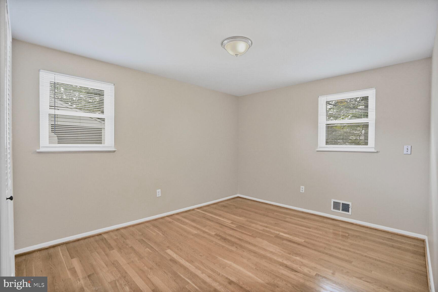8816 Fort Hunt Road Alexandria, VA 22308 - Photo 14 of 26 Gallery Image 14