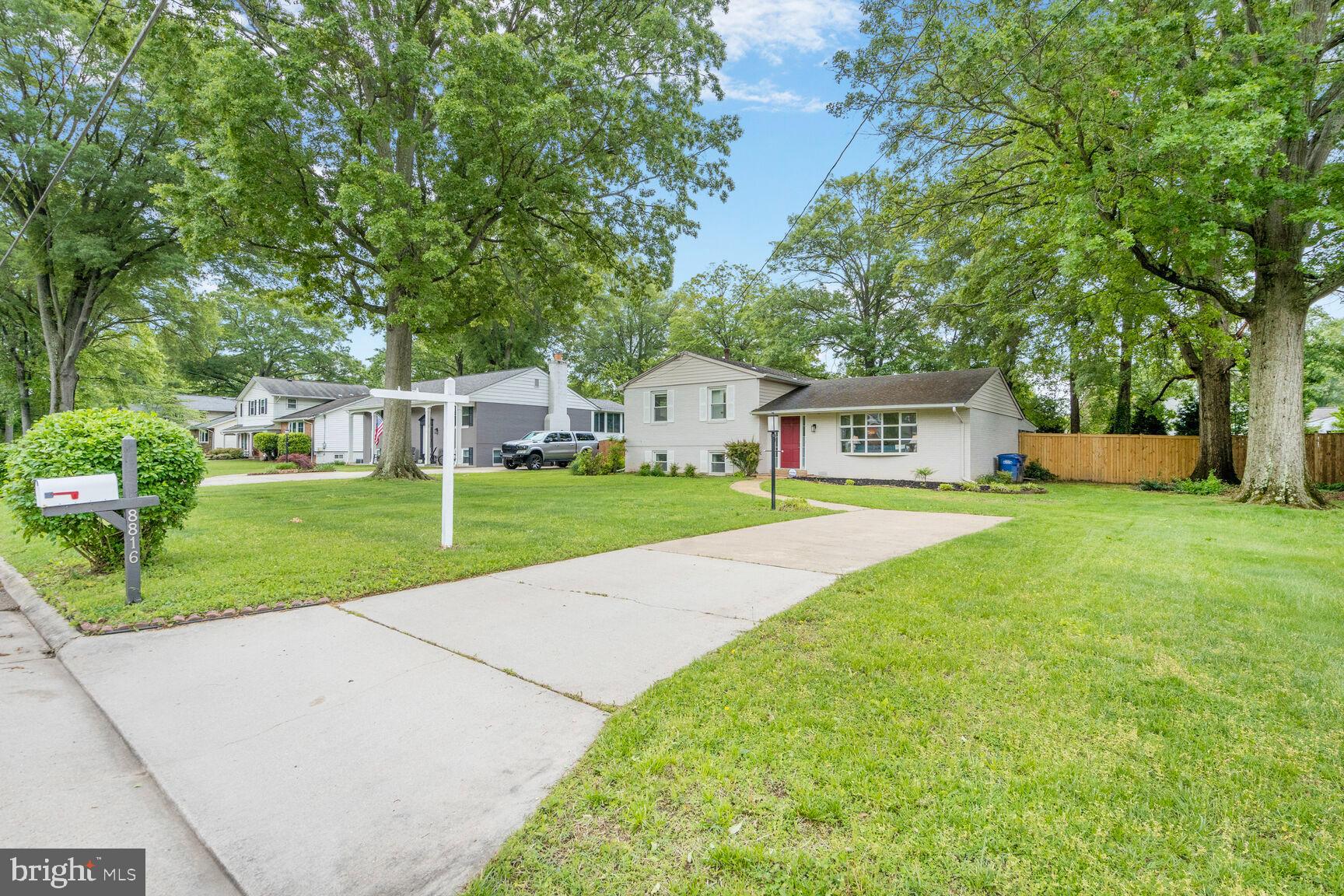 8816 Fort Hunt Road Alexandria, VA 22308 - Photo 2 of 26 Gallery Image 2