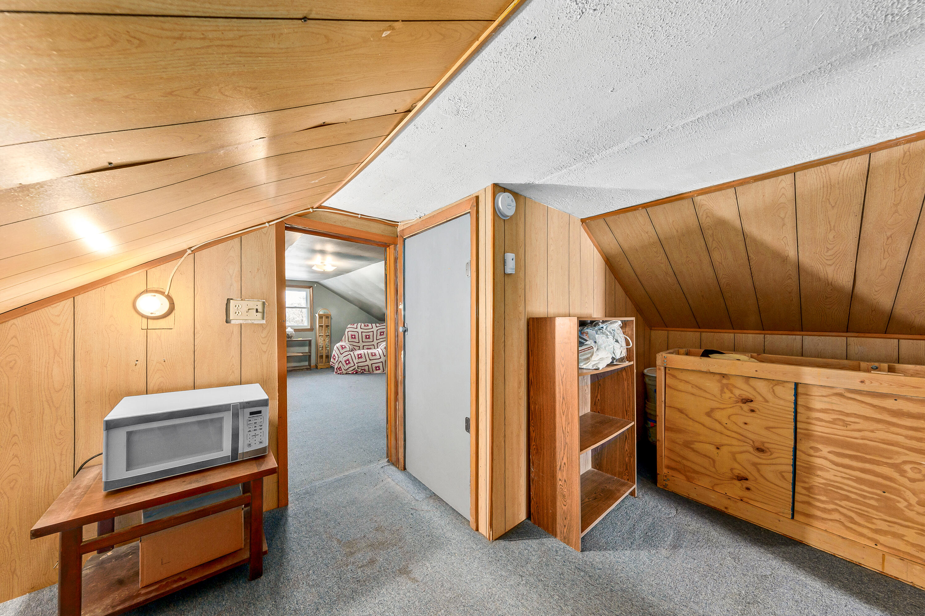 N6335 County Road East Concord, WI 53066 - Photo 20 of 34 Upstairs Bonus Space