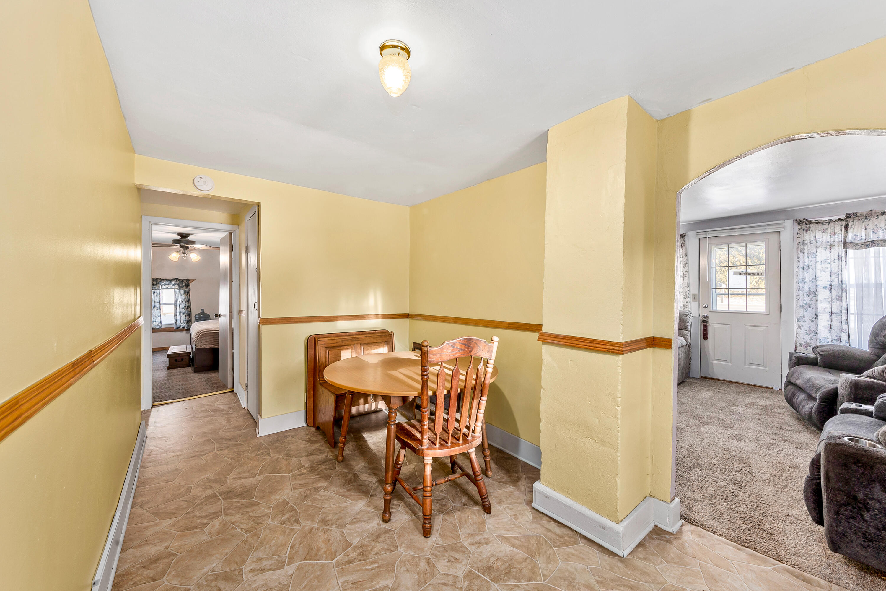 N6335 County Road East Concord, WI 53066 - Photo 9 of 34 Dining Room Space