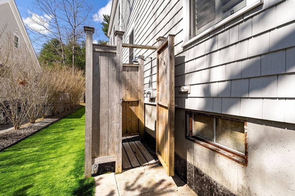22 Pattison Road Webster, MA 01570 - Photo 37 of 42