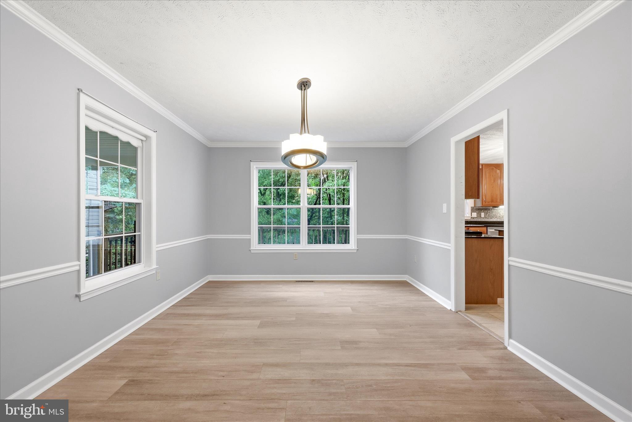237 Asbury Road Winchester, VA 22602 - Photo 8 of 41 Dining Area