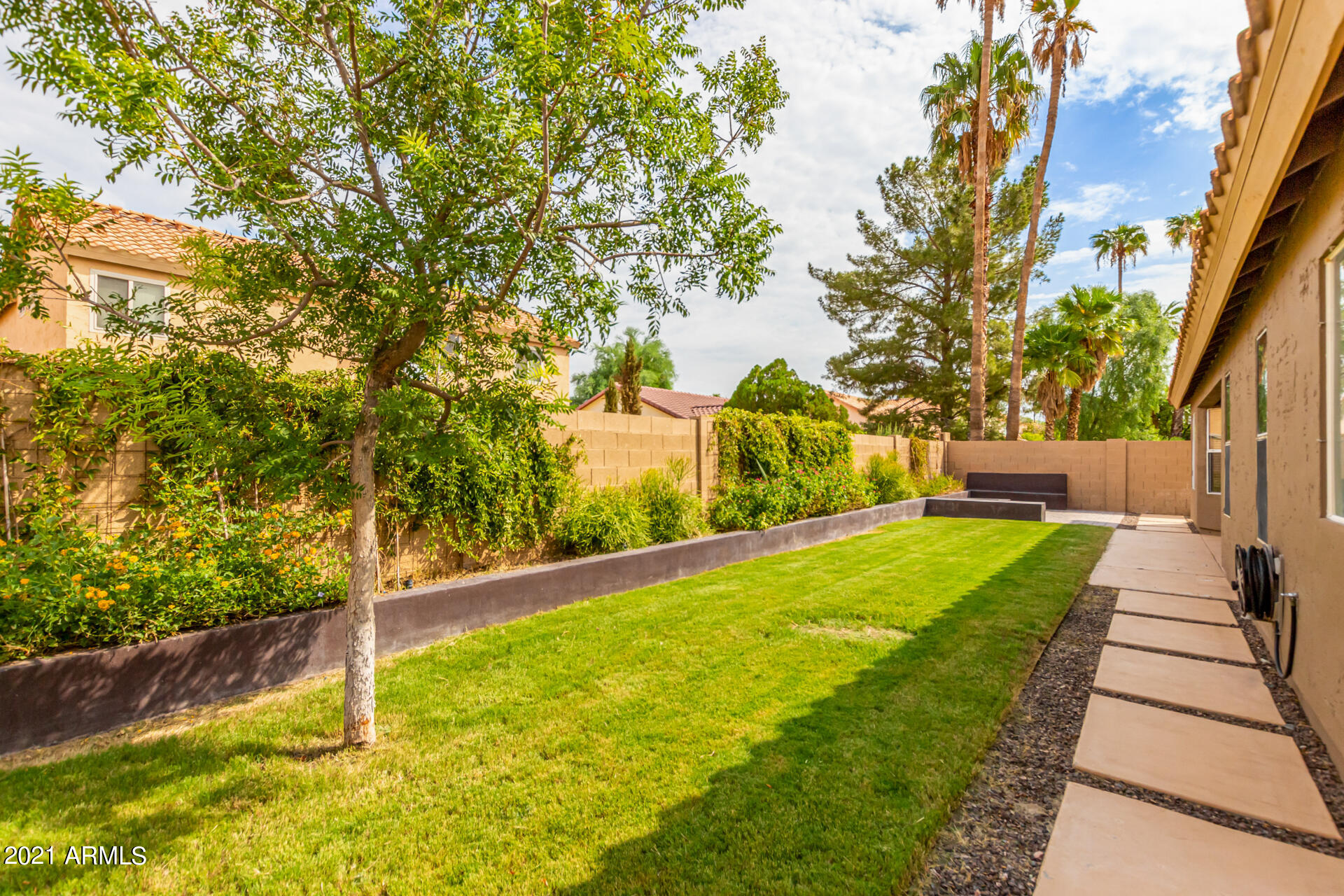 444 East Silver Creek Road Gilbert, AZ 85296 - Photo 39 of 43 0039-39 - Silver Creek