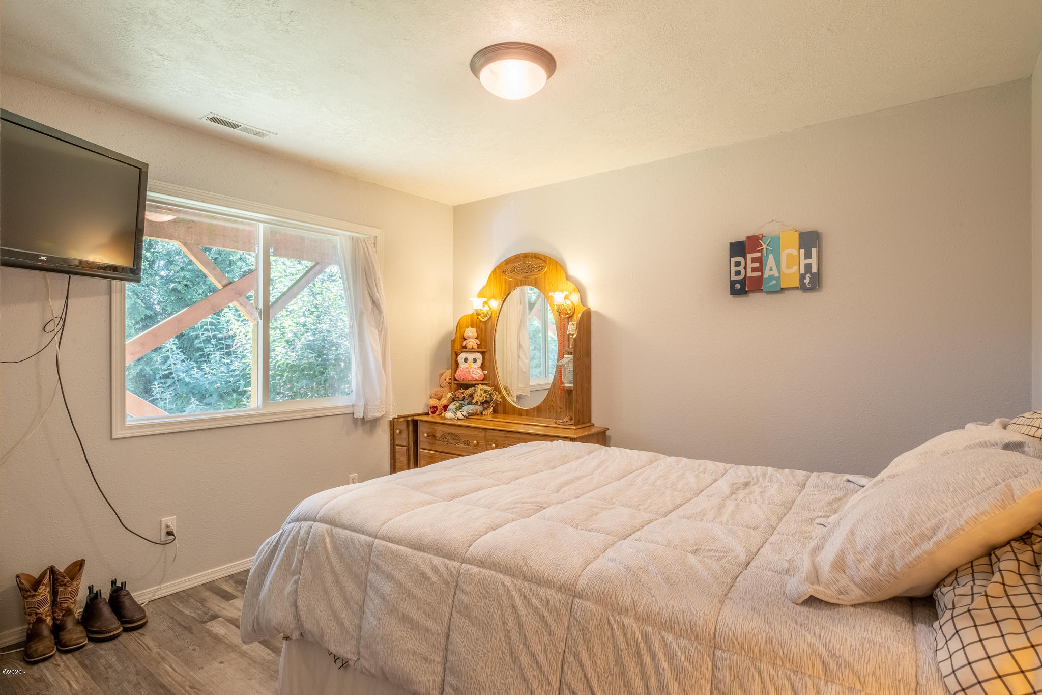 2008 Southeast Sturdevant Road Toledo, OR 97391 - Photo 20 of 22 Bedroom 3