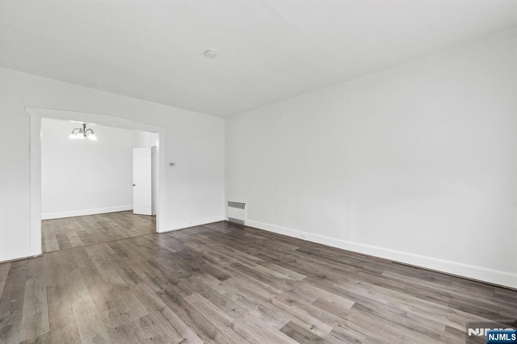 105 Van Riper Avenue, Unit 1 Clifton, NJ 07011 - Photo 4 of 16