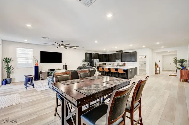 $768,999 | 9684 Thistle Creek Avenue, Las Vegas, NV 89178