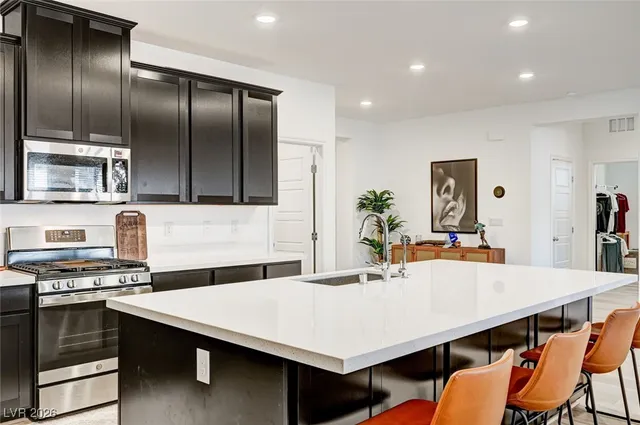 $768,999 | 9684 Thistle Creek Avenue, Las Vegas, NV 89178