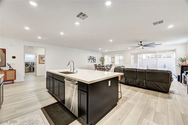 $768,999 | 9684 Thistle Creek Avenue, Las Vegas, NV 89178