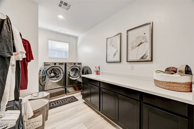 $768,999 | 9684 Thistle Creek Avenue, Las Vegas, NV 89178