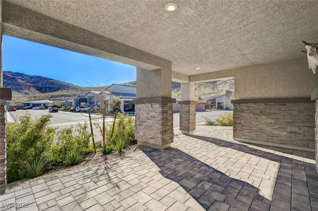 $768,999 | 9684 Thistle Creek Avenue, Las Vegas, NV 89178