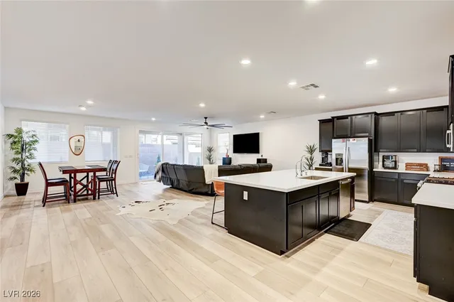 $768,999 | 9684 Thistle Creek Avenue, Las Vegas, NV 89178