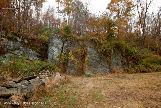 $244,000 | 17 Hardenburgh Lane, Rosendale, NY 12472