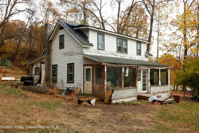 $244,000 | 17 Hardenburgh Lane, Rosendale, NY 12472