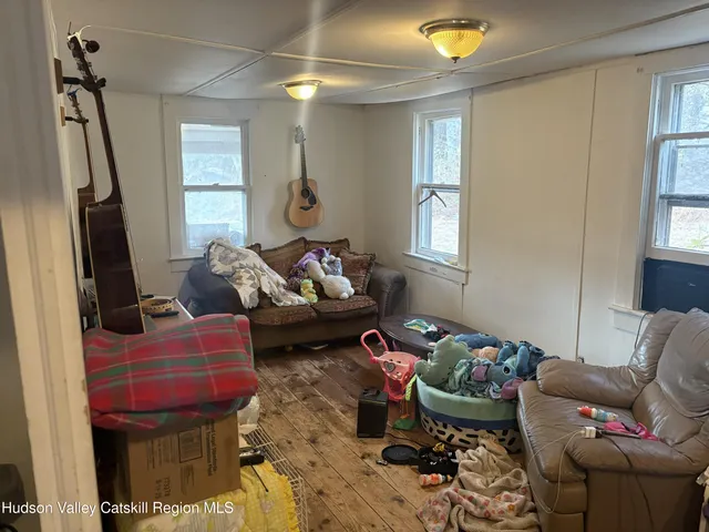 $244,000 | 17 Hardenburgh Lane, Rosendale, NY 12472