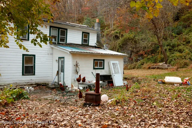 $244,000 | 17 Hardenburgh Lane, Rosendale, NY 12472