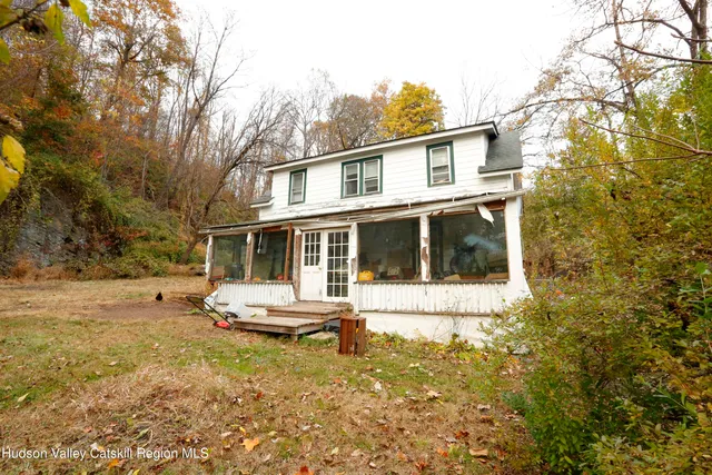 $244,000 | 17 Hardenburgh Lane, Rosendale, NY 12472