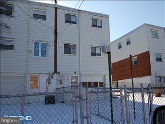 3533 Primrose Road Philadelphia, PA 19114 - Photo 2 of 6 Exterior Back