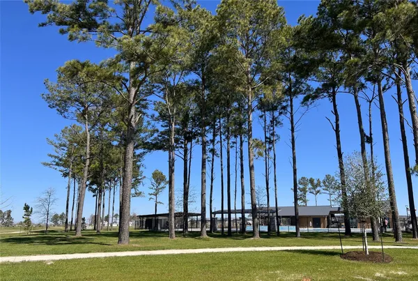 a sign that is on the side of the road