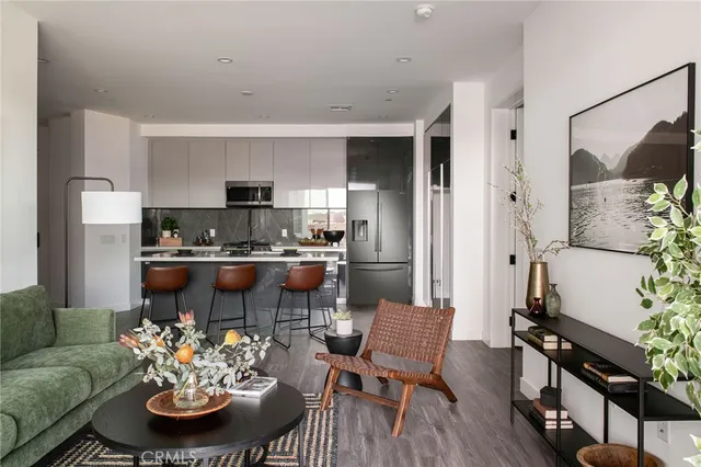 $998,500 | 118 Astronaut Ellison S Onizuka Street, Unit 306, Los Angeles, CA 90012