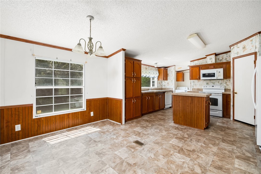 1134 Wilton E Hall Road Starr, SC 29684 - Photo 7 of 33