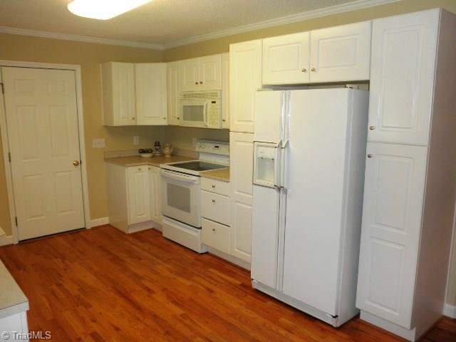 2633 Celeste Road Walkertown, NC 27051 - Photo 11 of 30 Gallery Image 11