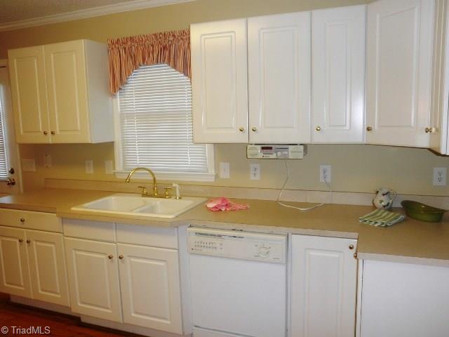 2633 Celeste Road Walkertown, NC 27051 - Photo 12 of 30 Gallery Image 12