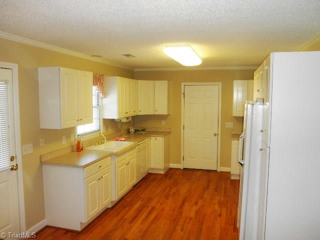 2633 Celeste Road Walkertown, NC 27051 - Photo 10 of 30 Gallery Image 10