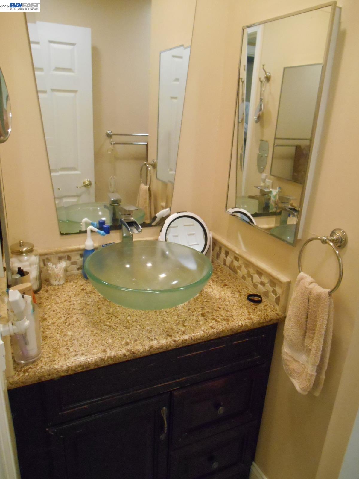 500 West Middlefield Road, Unit 178 Mountain View, CA 94043 - Photo 6 of 9