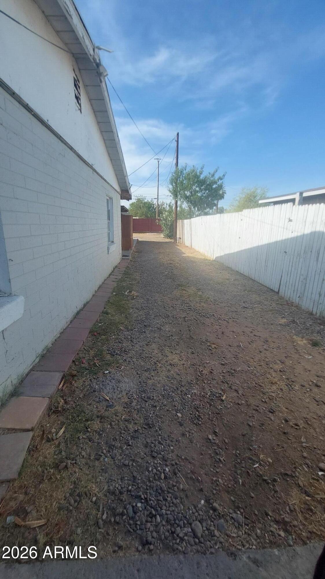 3434 West Monte Vista Road Phoenix, AZ 85009 - Photo 4 of 8