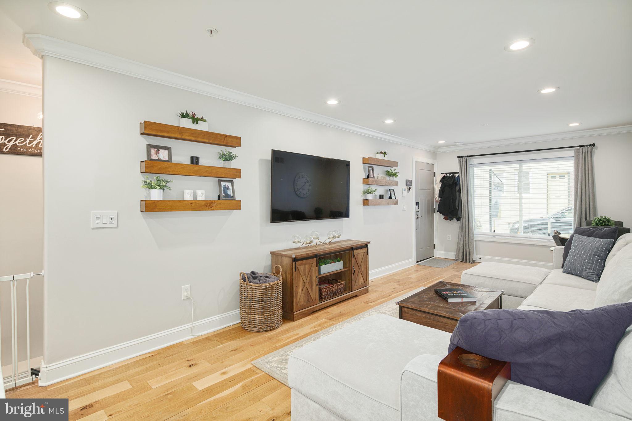 753 North Uber Street, Unit 1 Philadelphia, PA 19130 - Photo 4 of 25