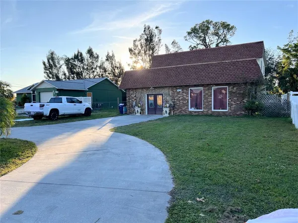 $400,000 | 5630 3rd Street West, Bradenton, FL 34207