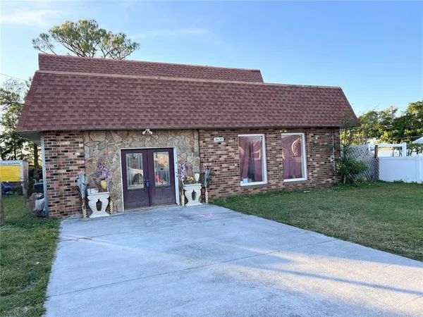 $400,000 | 5630 3rd Street West, Bradenton, FL 34207