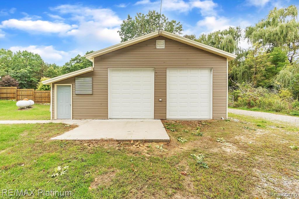 14503 Bird Road Byron, MI 48418 - Photo 47 of 59