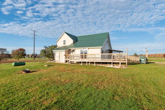 $575,000 | 9446 Belgian Road, Lena, WI 54139