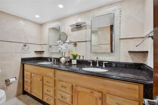 $2,000 | 2671 South Course Drive, Unit 206, Pompano Beach, FL 33069