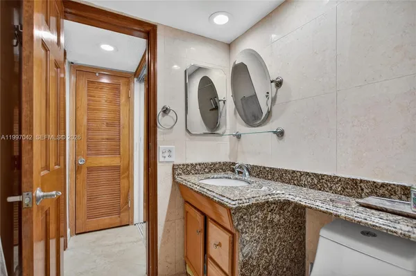 $2,000 | 2671 South Course Drive, Unit 206, Pompano Beach, FL 33069
