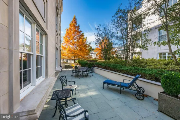 a view of outdoor space yard and patio