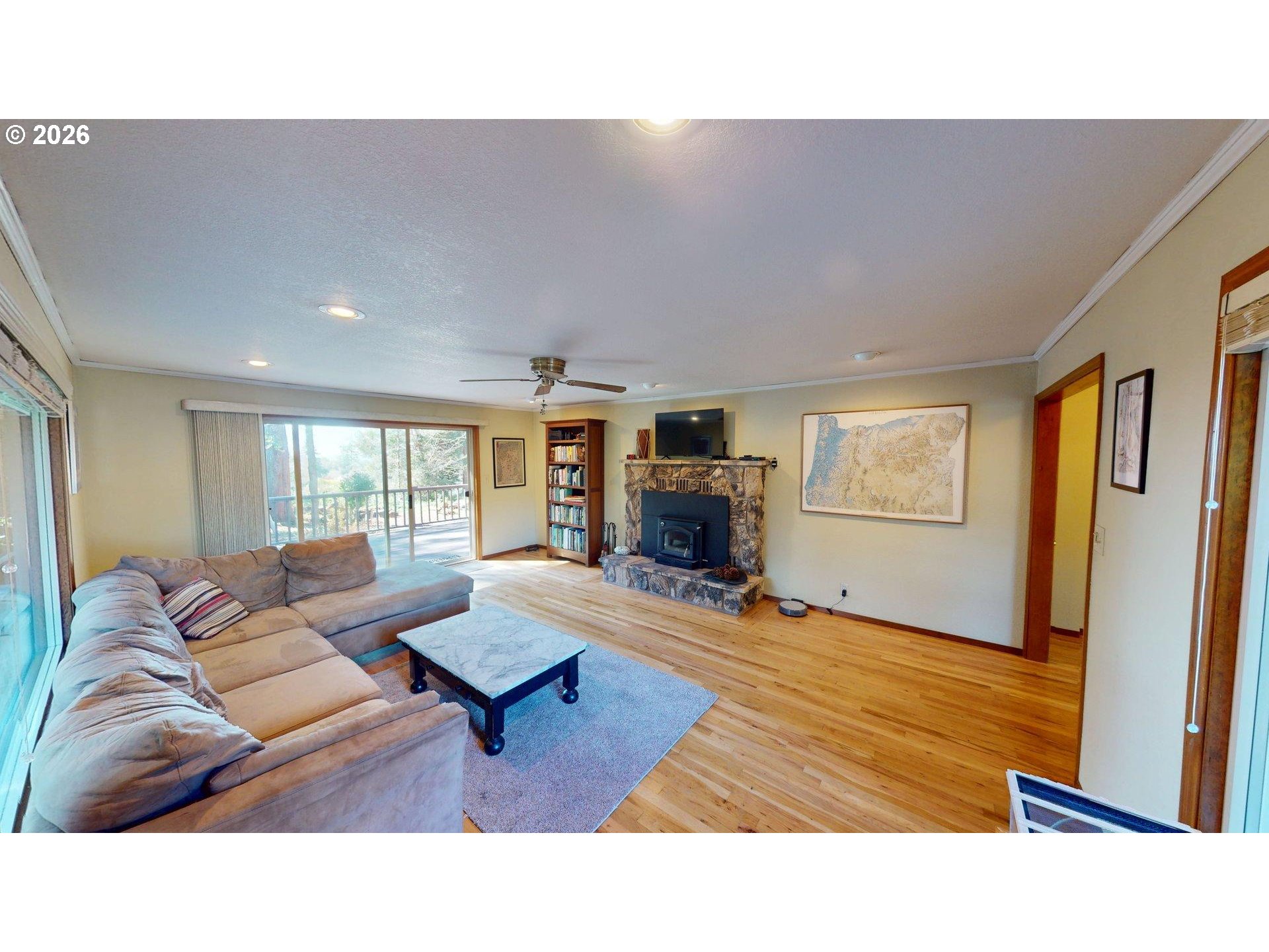 925 7th Street Brookings, OR 97415 - Photo 14 of 48