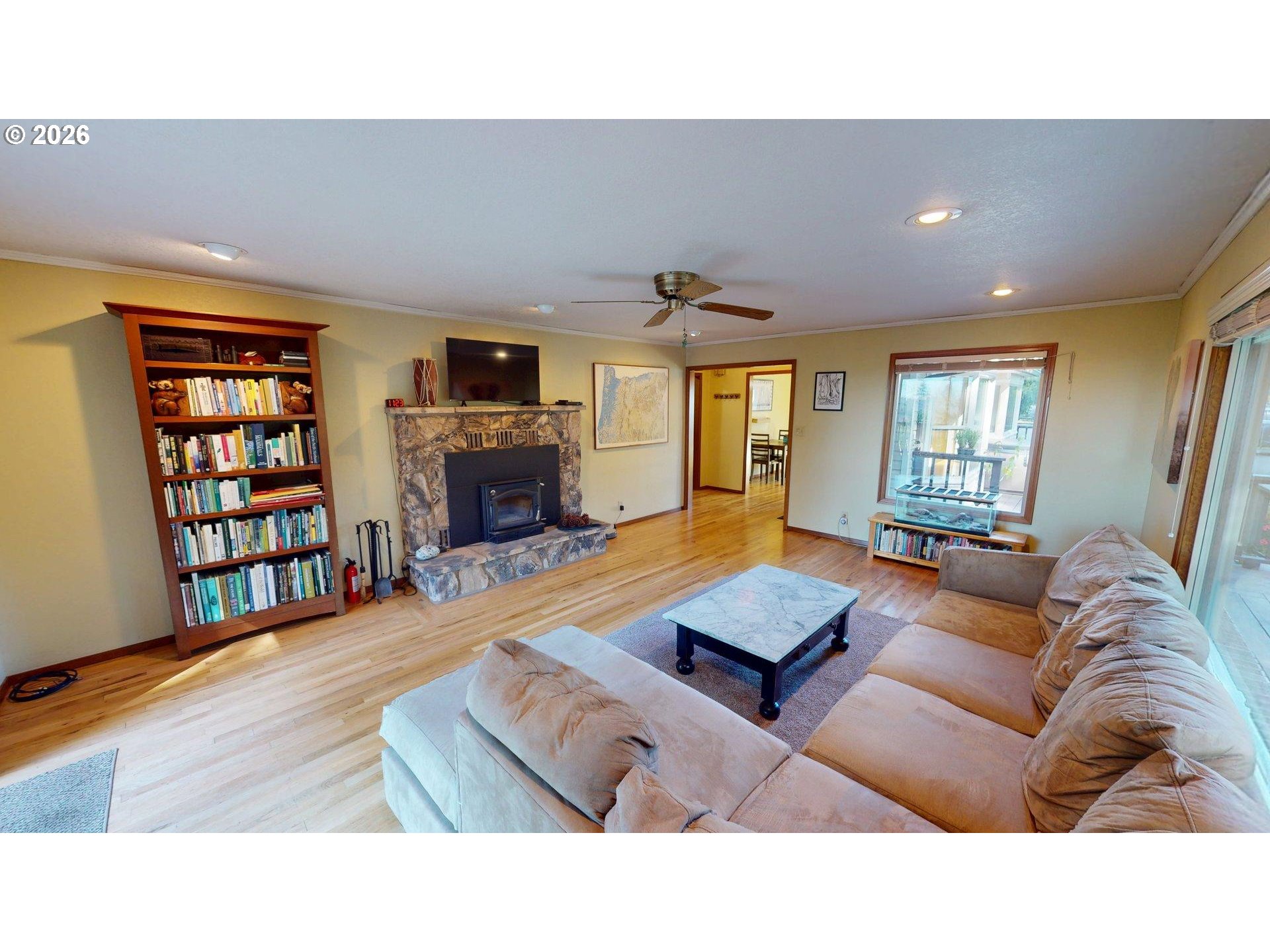 925 7th Street Brookings, OR 97415 - Photo 15 of 48