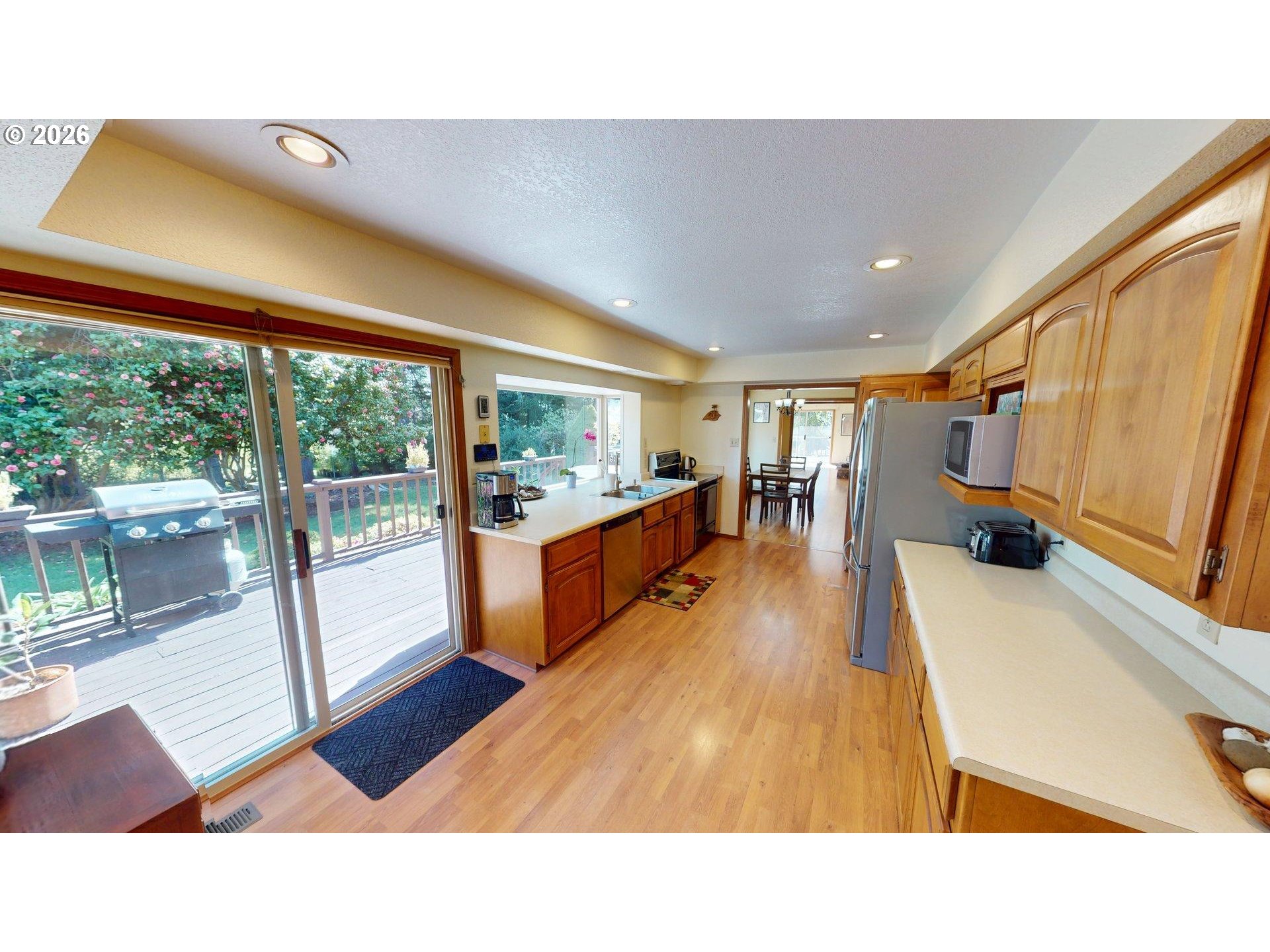 925 7th Street Brookings, OR 97415 - Photo 8 of 48