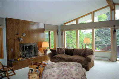 11216 Hartland Road Fenton, MI 48430 - Photo 6 of 11 20282144-5.JPG
