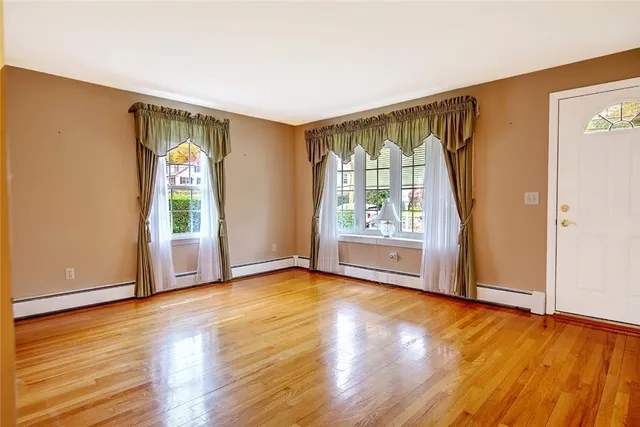 $550,000 | 98 Iroquois Road, Cumberland, RI 02864