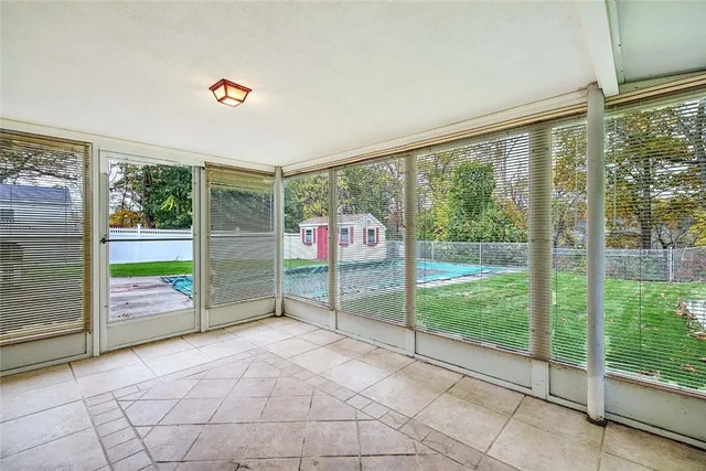 $550,000 | 98 Iroquois Road, Cumberland, RI 02864