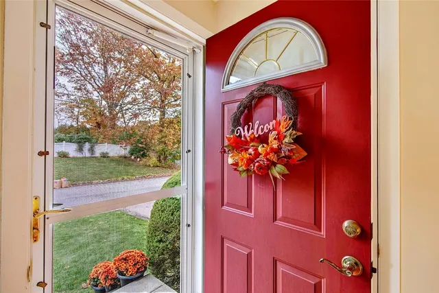 $550,000 | 98 Iroquois Road, Cumberland, RI 02864